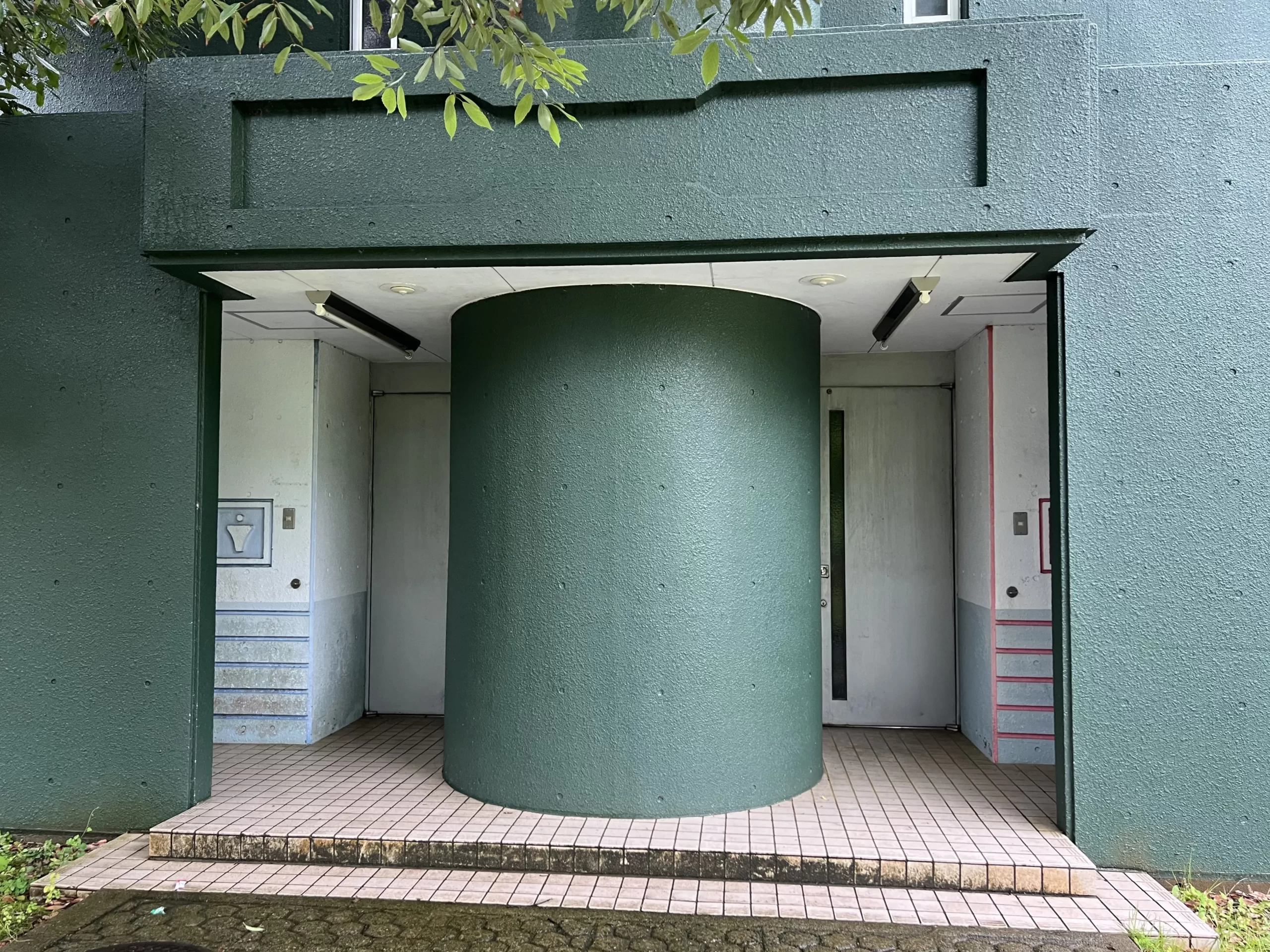 福井県：[河野キャンプ場 めだかの学校]ウォシュレット付きの洋式便座が完備されたトイレ（星5点）