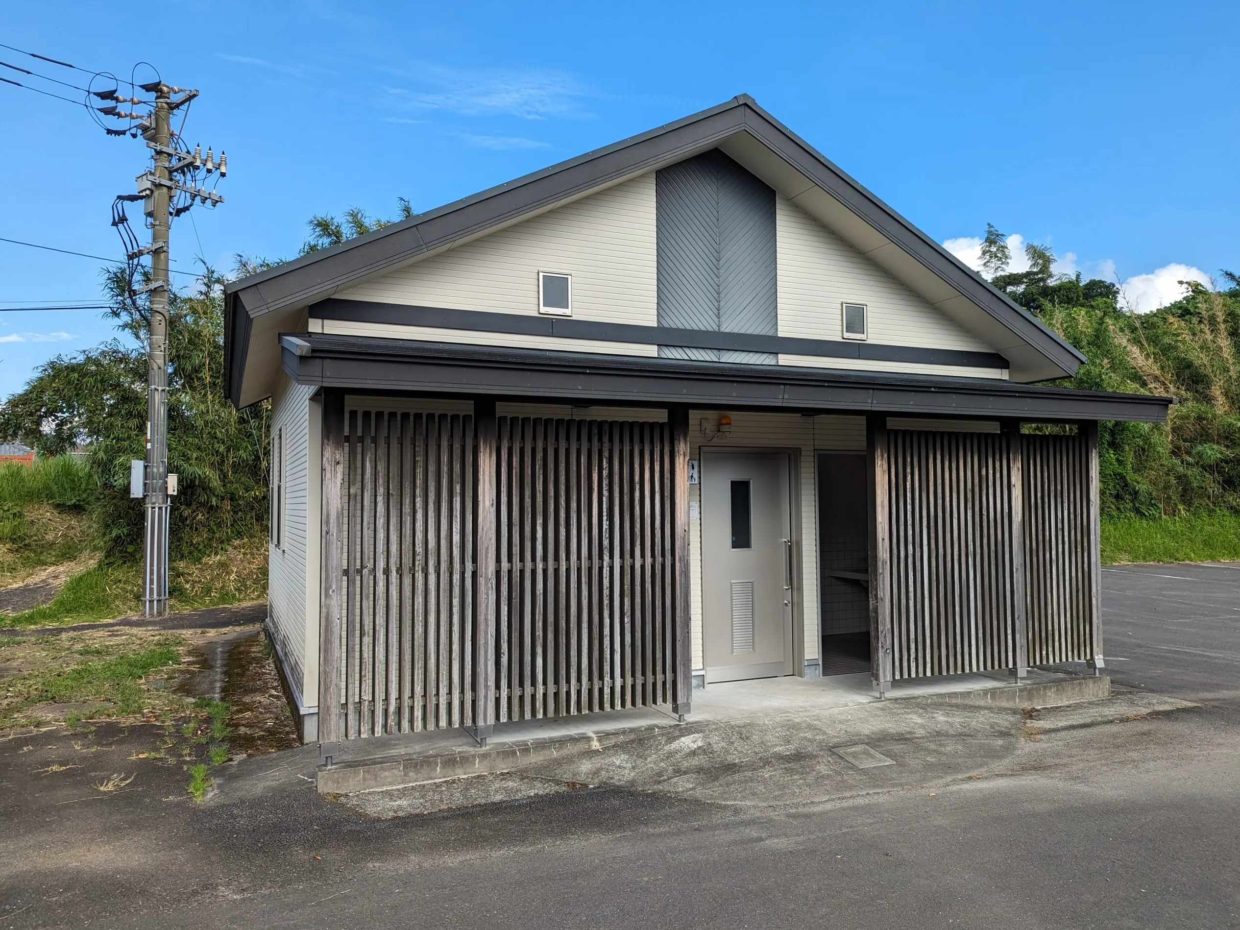 鹿児島県：[花瀬自然公園レクリエーション村]多目的トイレあり！ウォシュレット付き洋式便座が完備された綺麗なトイレ（星5点）